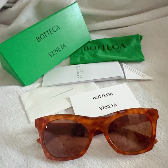 BOTTEGA VENETA 54MM Havana Frame light brown lens Oval Sunglasses BV1061S NIB - Picture 6 of 10